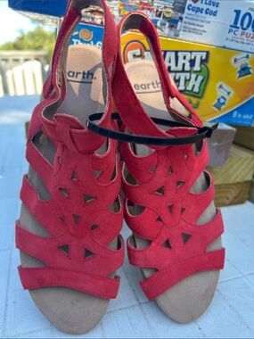 Earth Red Suede Cutout Slingback Heels Never Worn
